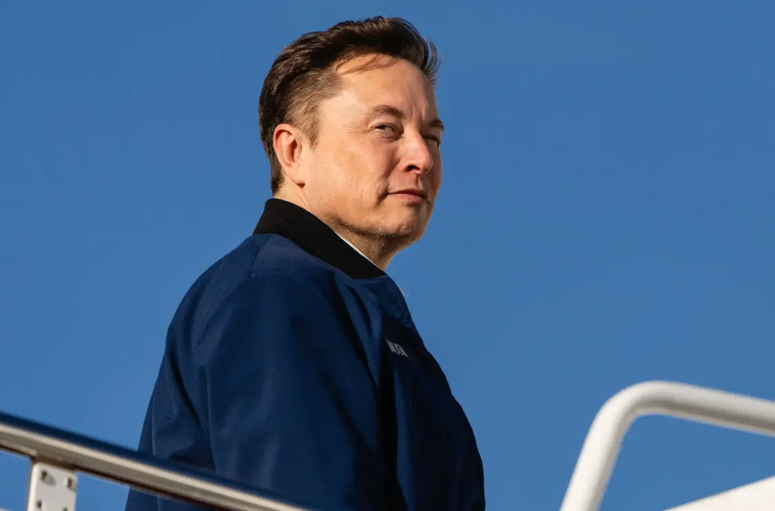 马斯克又瞄准了月球，将在月球造AI卫星工厂