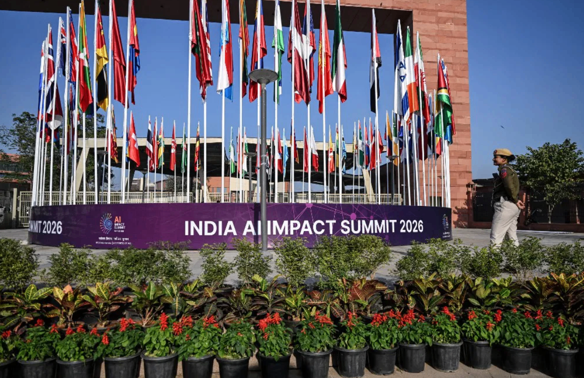 印度一大学买宇树科技机器狗冒充自研,光速露馅