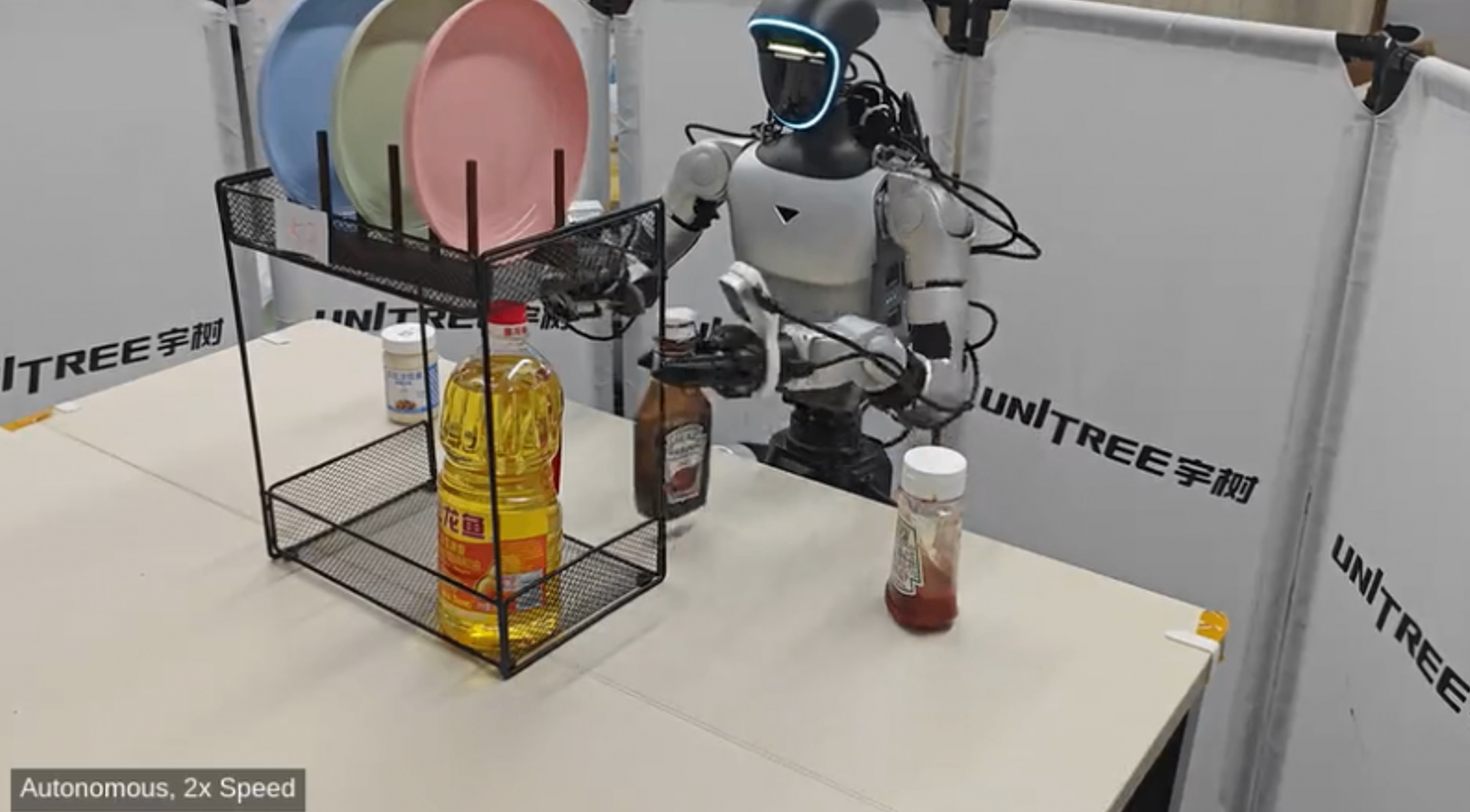 宇树发布通用人形机器人基础模型 七项具身推理评测领先